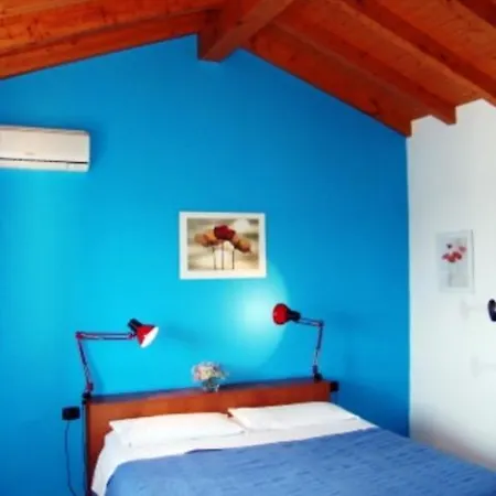 Le Rondini Apartment *