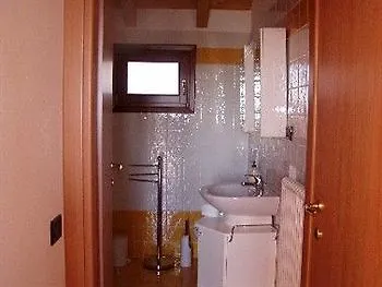 Le Rondini Apartment